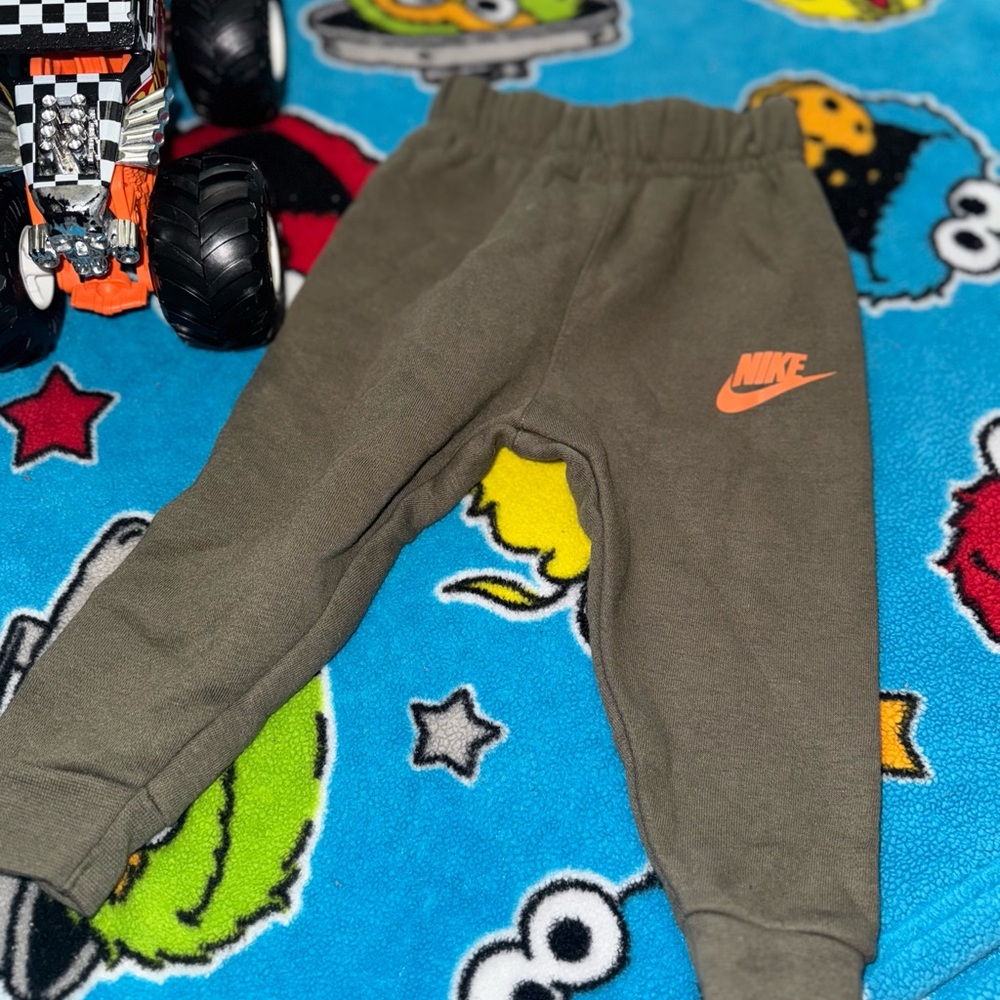 Nike Green and Orange Joggers Tapered Sweatpants